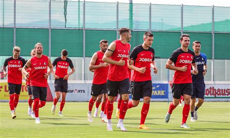 First-team players return to training | SC Freiburg