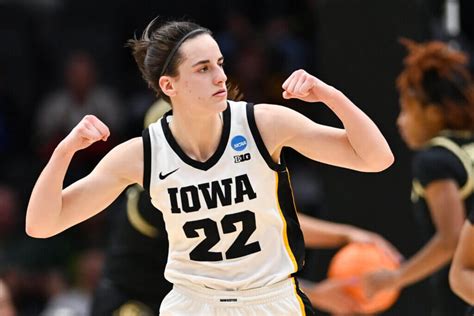 How Iowa’s Caitlin Clark found a second-half gear to propel Hawkeyes to ...