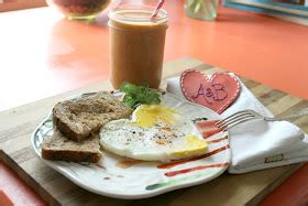 abhaya: Heart Shaped >> Breakfast