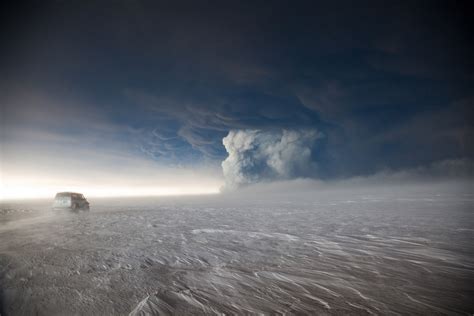 Iceland's Grimsvotn Volcano Erupts | Time