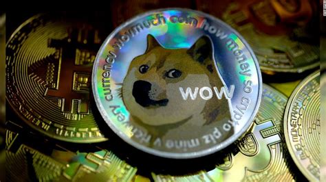 La criptomoneda dogecoin alcanza nivel récord - CNN Video