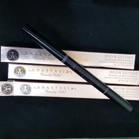 Anastasia Eye Brow Definer – OMS STORES