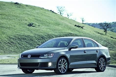 Volkswagen Jetta GLI | Car Division