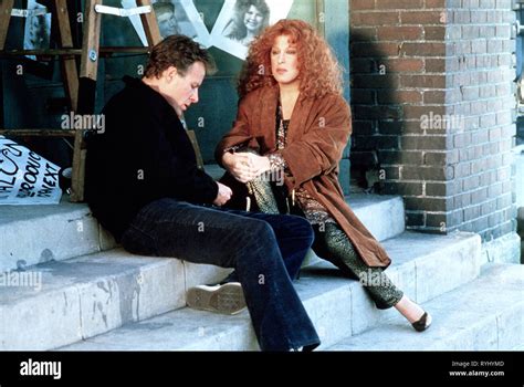 JOHN HEARD, BETTE MIDLER, BEACHES, 1988 Stock Photo - Alamy