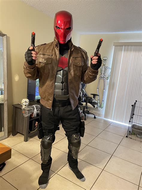 Red Hood cosplay made for comic con:) whatcha guys think : r/DCCosplay