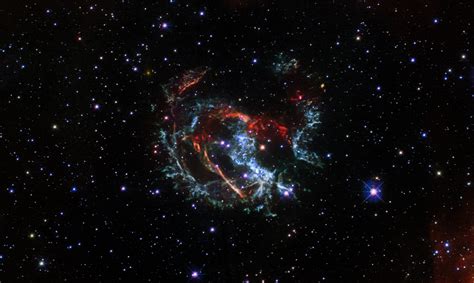 ESA - Hubble pinpoints supernova blast