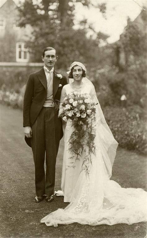 50 Fascinating Vintage Wedding Photos From the Roaring 20s ~ Vintage ...