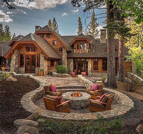 55 Best Log Cabin Homes Modern (9) | Farmhouse outdoor decor, Rustic patio, Backyard house