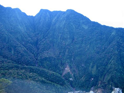 Mt Banahaw - Philippines | peakery