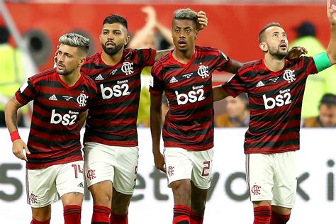 Sete jogadores do Flamengo são submetidos a exame • Marília Notícia