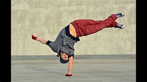 How To Breakdance - YouTube