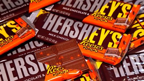 Hershey is sued over lack of artistic detail on Reese's candies | CTV News