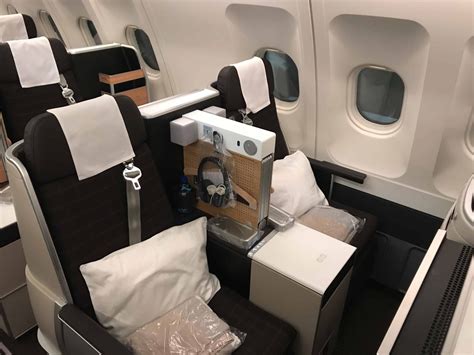 Review: Long-Haul Business Class with SWISS » Travel-Dealz.com