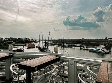 20 Best Rooftop Bars In Charleston SC in 2023 - The Traveling Drifter