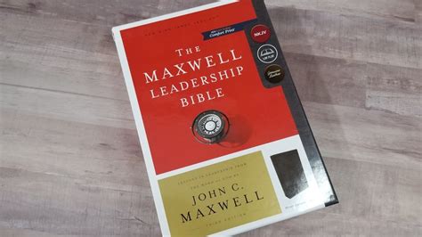 The Maxwell Leadership Bible - Review - Bible Buying Guide