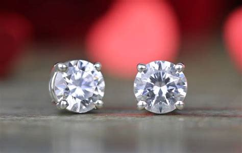 Buy Diamonds Online the Better Way | Brilliance.com