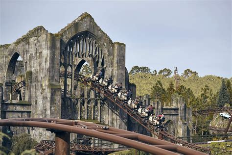 Complete Guide to Universal Studios Roller Coasters 2024