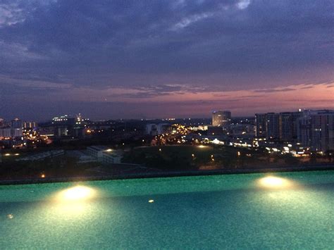 Citadines DPulze Cyberjaya Pool: Pictures & Reviews - Tripadvisor