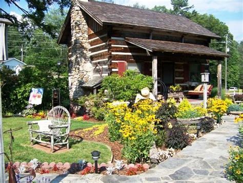 Landscape ideas for our log home | Dream Home | Pinterest | Cabin landscaping, Rustic ...