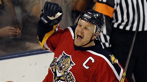 Olli Jokinen signs one-day contract with Panthers, retires