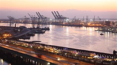 Karachi Port Breaks World Record For Bulk Cargo Handling