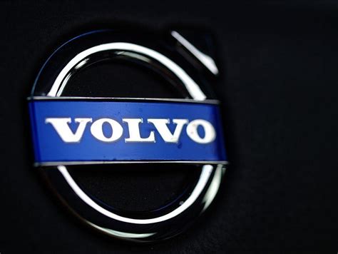 Volvo Logo Wallpapers - Top Free Volvo Logo Backgrounds - WallpaperAccess