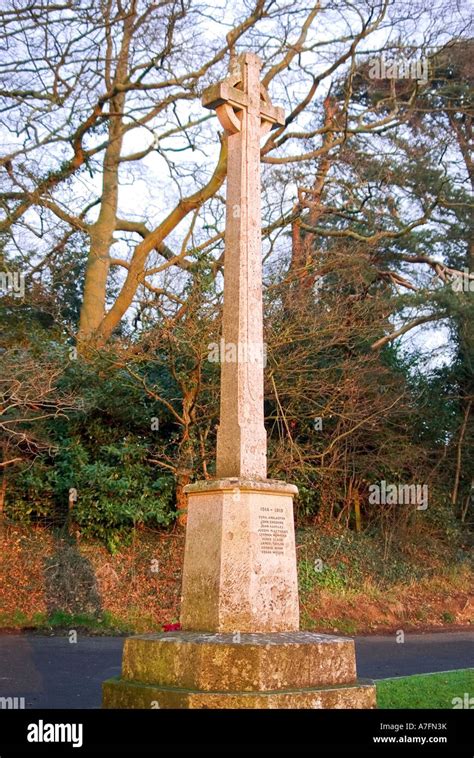 war memorial in churchyard cross Stock Photo - Alamy