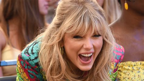 Taylor Swift Loves Those ‘Drunk Taylor’ Memes As Much As You Do | Glamour