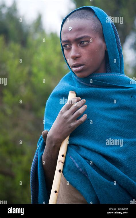 Ethiopia boy portrait hi-res stock photography and images - Alamy