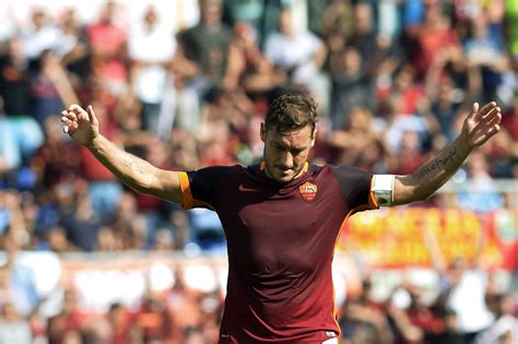 This is Roma: Totti's 300th goal party spoiled - GazzettaWorld