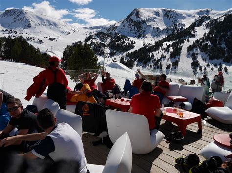 Ski season in Andorra has been extended until 30th April * All PYRENEES · France, Spain, Andorra