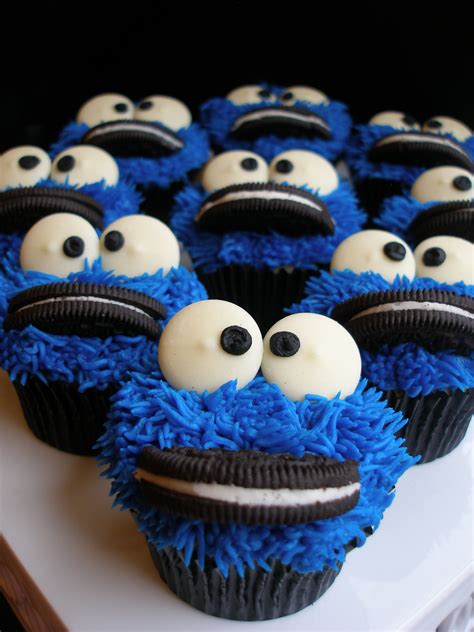 Image result for cookie monster cupcakes | Kakdekoration, Roliga efterrätter, Tårtkonst