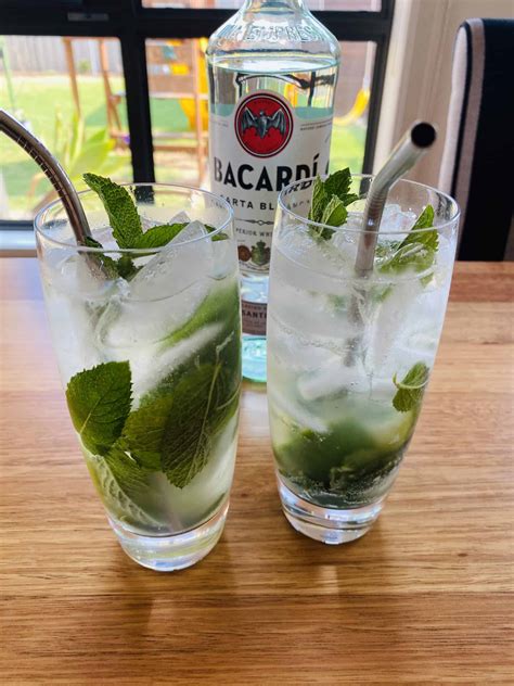 Classic Mojito Cocktail Recipe- Mrsfoodiemumma - Drinks