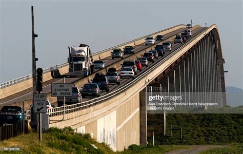 Cars stream over the Antioch Bridge on Friday Apr. 23 in Antioch ...