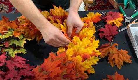 How to Create a Gorgeous Ombre DIY Fall Leaf Wreath | Hometalk