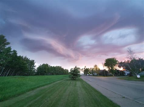 High Prairie Alberta, June 12, 2020 : r/SkyPorn