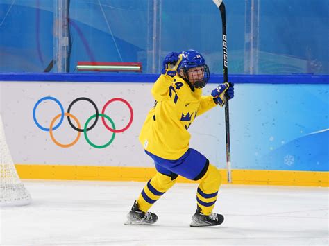 IIHF - Gallery: China vs Sweden - 2022 Olympic Women's Ice Hockey ...