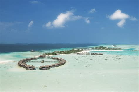 Olhuveli Beach & Spa Resort