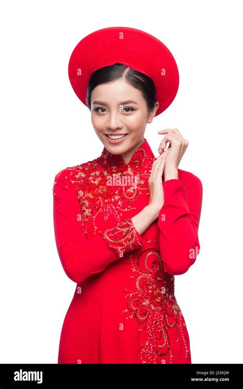 Traditional vietnamese dress and hat hi-res stock photography and ...