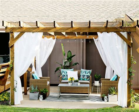 Beautiful Pergola Decorating Ideas for your Backyard