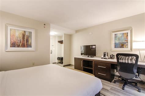 Holiday Inn Express San Diego Downtown, an IHG Hotel San Diego, California, US - Reservations.com