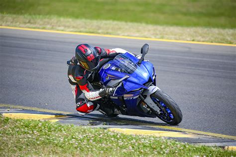 CODE BLUE: 2020 YAMAHA YZF-R1 & YZF-R1M - Australian Motorcycle News