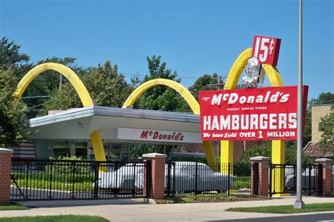 Tacky Traveller's Tourist Traps: McDonald's Museum