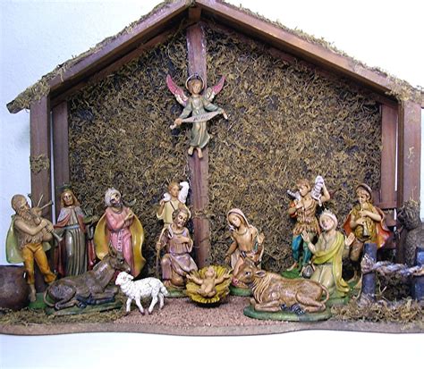 Vintage Fontanini Nativity Set Christmas Wooden Manger Dopose