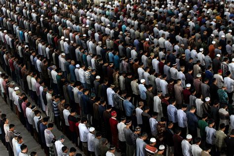 Indonesia has the world's biggest Muslim population. It just banned ...