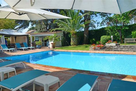 Cote d'Azur Holiday Villa with Heated Pool to Rent near Cannes. Suitable for large groups ...