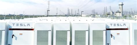 Tesla just completed the world's largest battery storage project ...