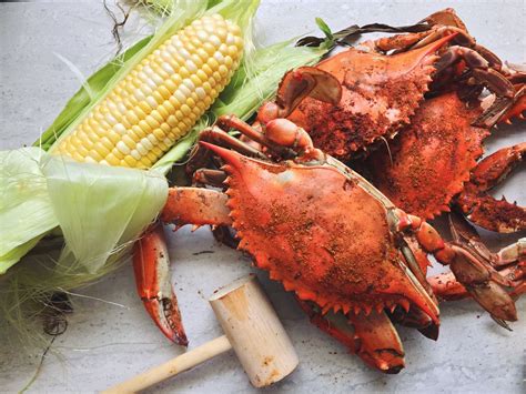 blue crabs steamed with corn | Crab, Blue crab, Food