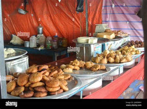 Indian Street Food Stock Photo - Alamy