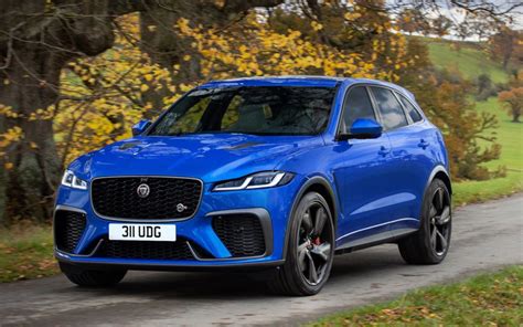 Comparison - Jaguar F-Pace SVR 2021 - vs - Brabus Crawler 2023 | SUV Drive